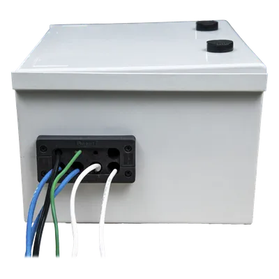 Kit de Gabinete de Poliéster IP65 / Switch PoE Mixto 24V/48V / Batería 12V 7Ah / 300x400x200 mm (11.8x15.7x7.9 in), imagen 3